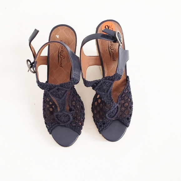 LUCKY BRAND Navy Crochet Wedge Sandals Size 9 1/2 - Picture 5 of 6